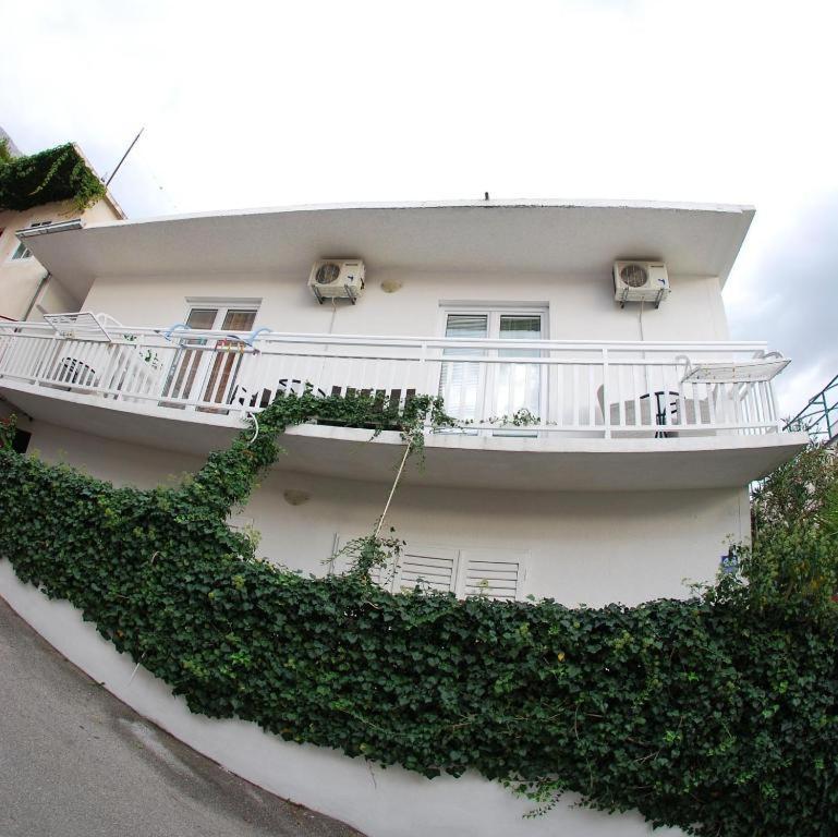 Apartments Mestral Baška Voda Buitenkant foto